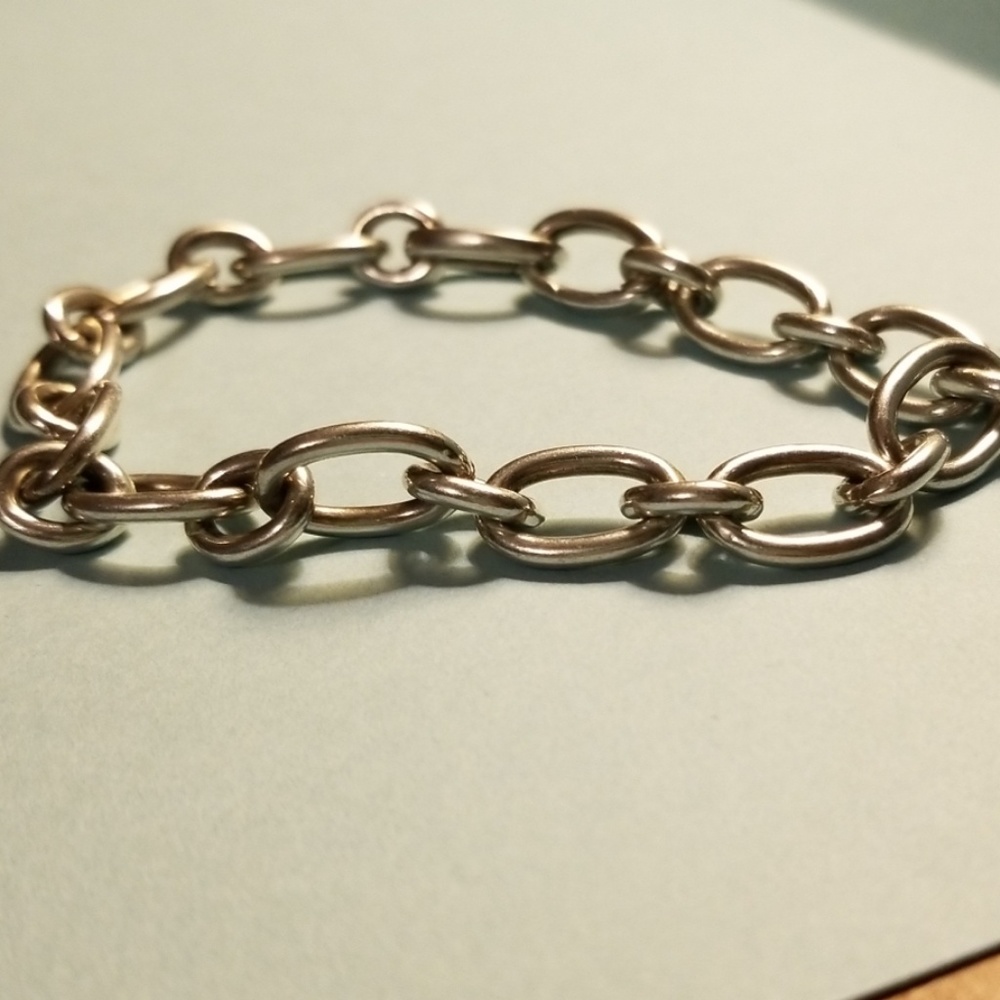 Tiffany oval clasping link bracelet .925 sterling